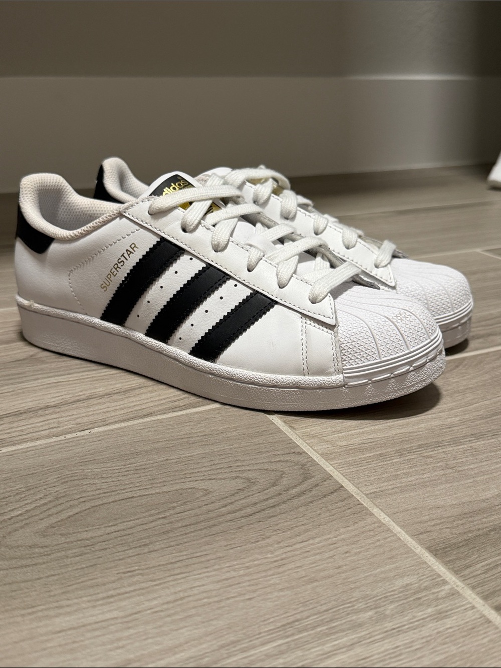 adidas Originals Superstar OG Sneakers, Women’s 7.5